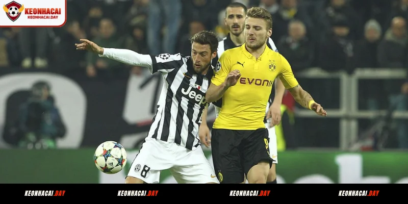 Soi kèo Juventus vs Borussia Dortmund lúc 02:00 ngày 17/09